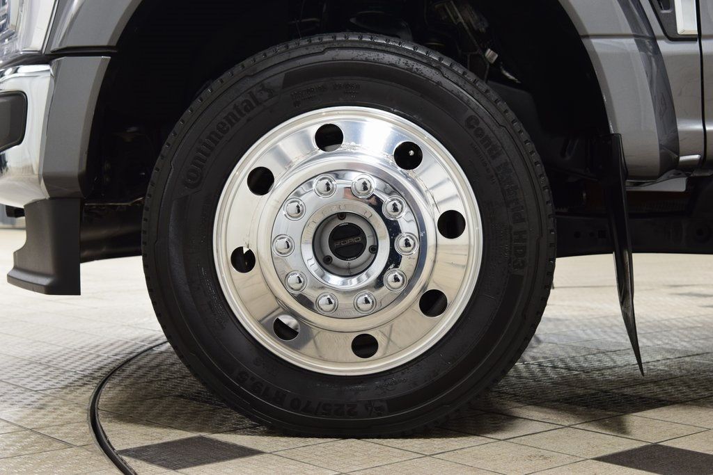 2023 Ford Super Duty F-450 DRW LARIAT 4WD Crew Cab 8' Box - 22953213 - 26