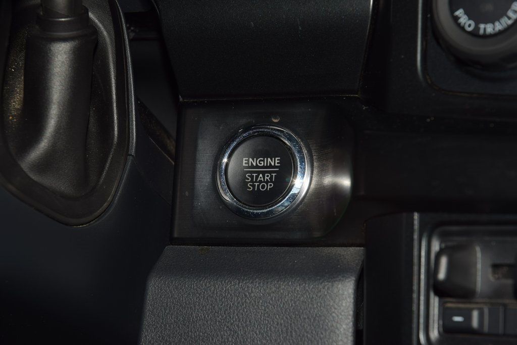 2023 Ford Super Duty F-450 DRW LARIAT 4WD Crew Cab 8' Box - 22953213 - 35