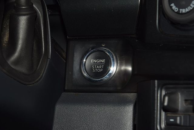 2023 Ford Super Duty F-450 DRW LARIAT 4WD Crew Cab 8' Box - 22953213 - 35