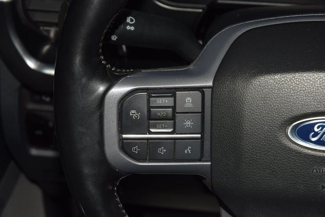 2023 Ford Super Duty F-450 DRW LARIAT 4WD Crew Cab 8' Box - 22953213 - 38