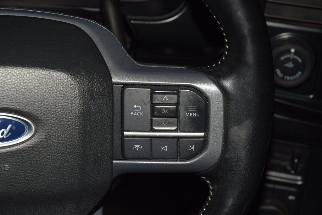 2023 Ford Super Duty F-450 DRW LARIAT 4WD Crew Cab 8' Box - 22953213 - 39