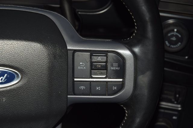 2023 Ford Super Duty F-450 DRW LARIAT 4WD Crew Cab 8' Box - 22953213 - 39