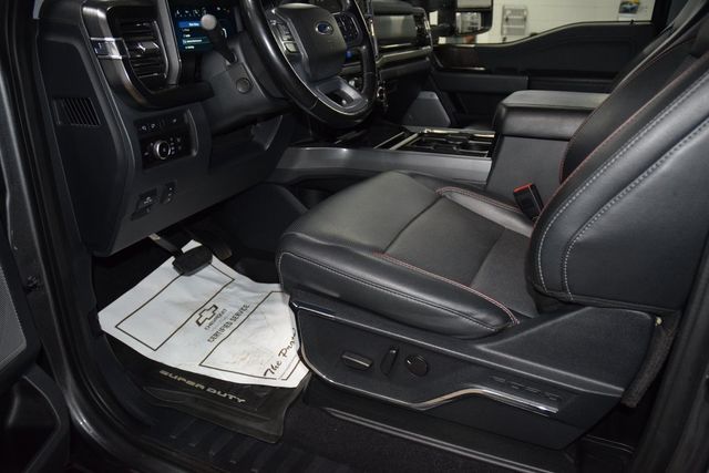 2023 Ford Super Duty F-450 DRW LARIAT 4WD Crew Cab 8' Box - 22953213 - 41