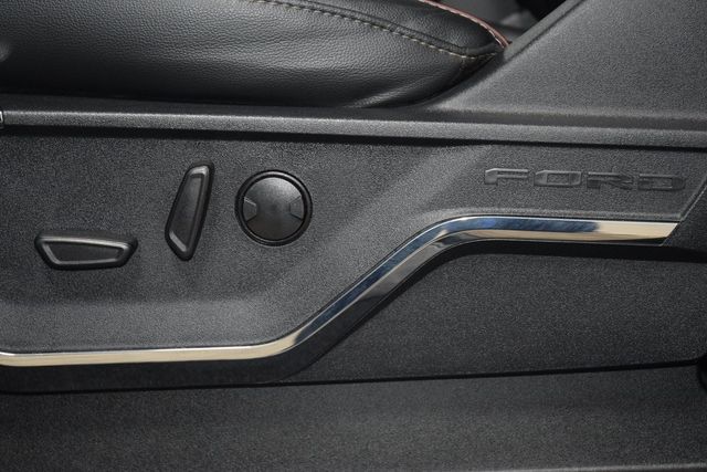 2023 Ford Super Duty F-450 DRW LARIAT 4WD Crew Cab 8' Box - 22953213 - 42