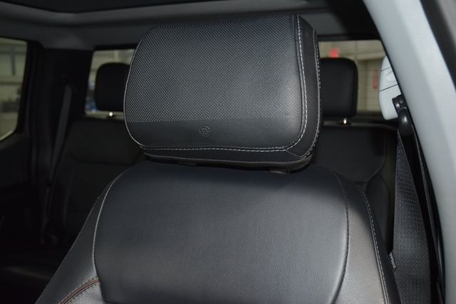 2023 Ford Super Duty F-450 DRW LARIAT 4WD Crew Cab 8' Box - 22953213 - 43