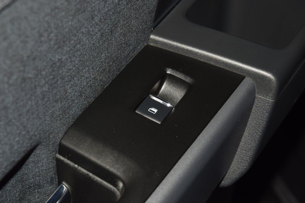 2023 Ford Super Duty F-450 DRW LARIAT 4WD Crew Cab 8' Box - 22953213 - 48