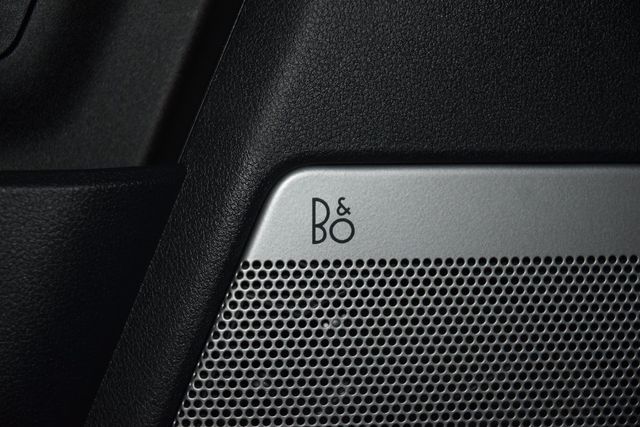 2023 Ford Super Duty F-450 DRW LARIAT 4WD Crew Cab 8' Box - 22953213 - 49