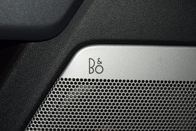 2023 Ford Super Duty F-450 DRW LARIAT 4WD Crew Cab 8' Box - 22953213 - 52