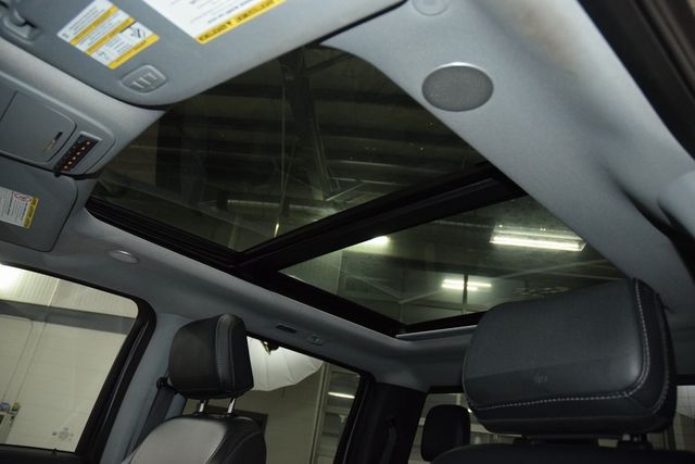 2023 Ford Super Duty F-450 DRW LARIAT 4WD Crew Cab 8' Box - 22953213 - 53