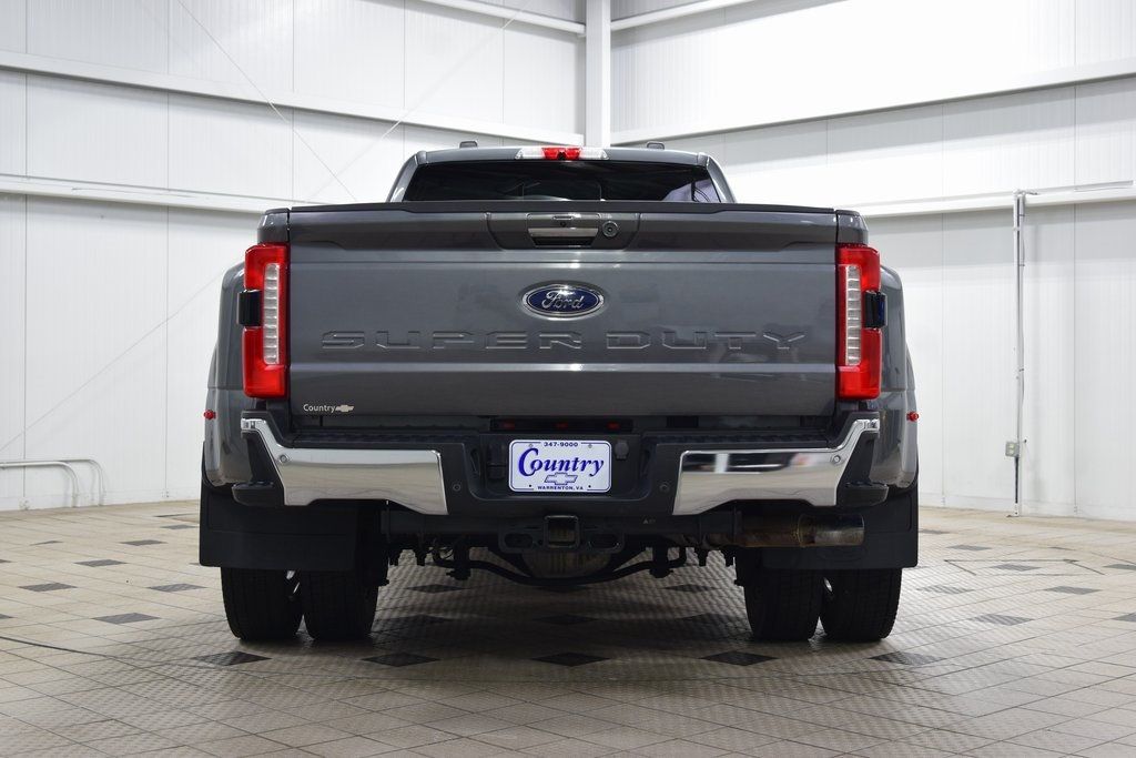 2023 Ford Super Duty F-450 DRW LARIAT 4WD Crew Cab 8' Box - 22953213 - 6