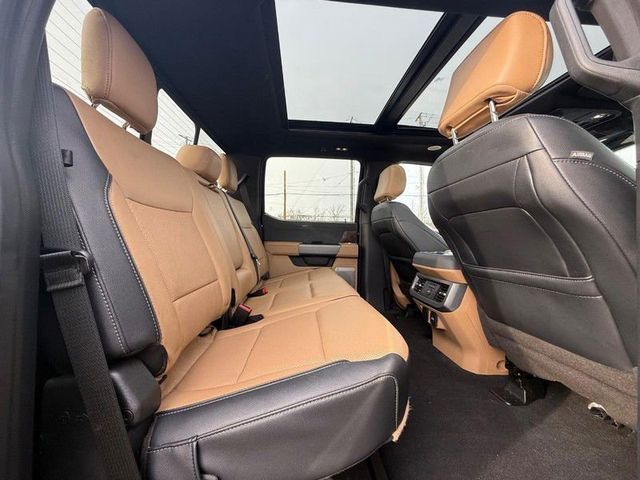 2023 Ford Super Duty F-450 DRW LARIAT 4WD Crew Cab 8' Box - 22999852 - 12