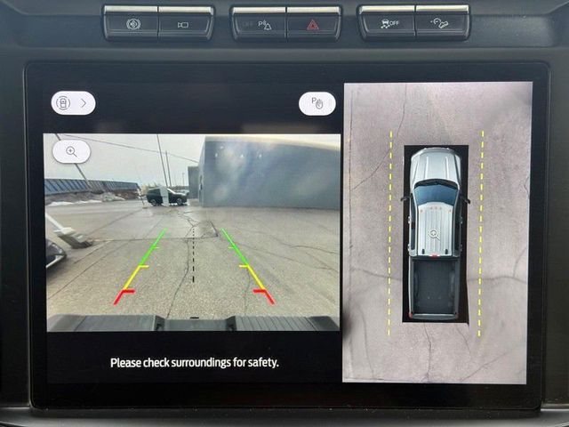 2023 Ford Super Duty F-450 DRW LARIAT 4WD Crew Cab 8' Box - 22999852 - 13