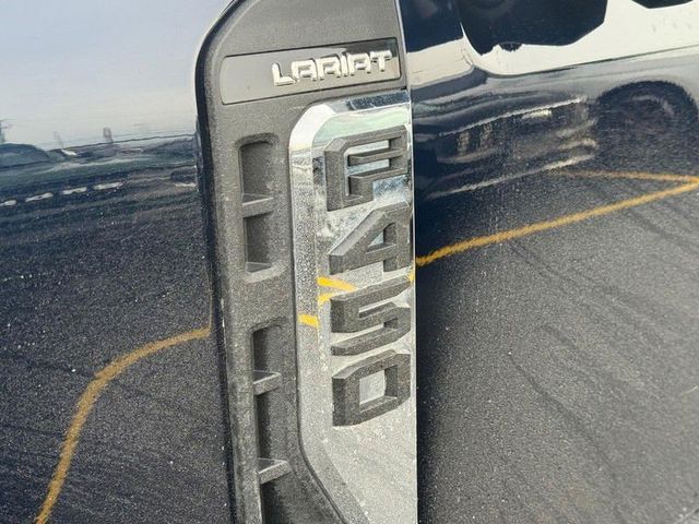 2023 Ford Super Duty F-450 DRW LARIAT 4WD Crew Cab 8' Box - 22999852 - 14