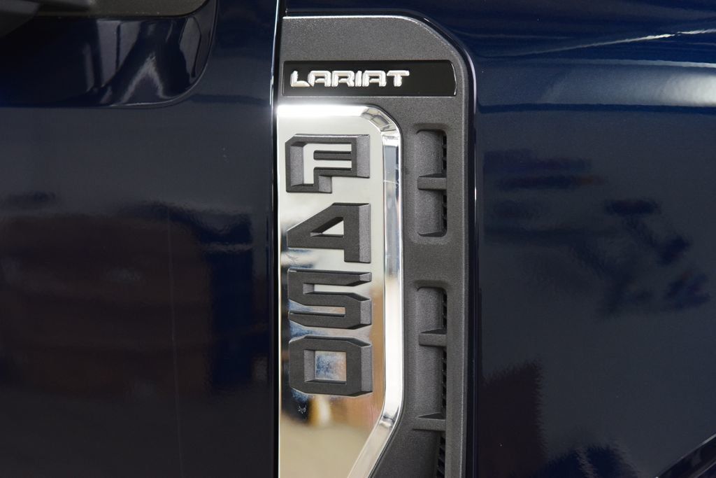 2023 Ford Super Duty F-450 DRW LARIAT 4WD Crew Cab 8' Box - 22999852 - 15
