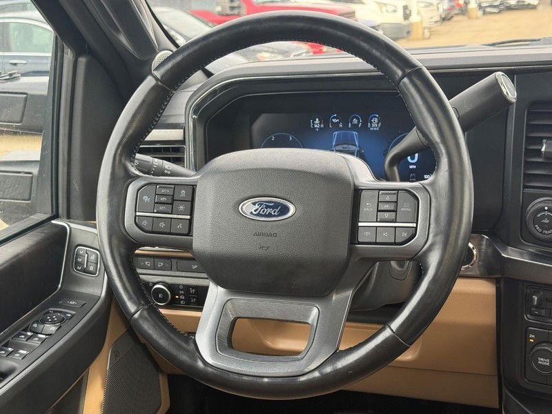 2023 Ford Super Duty F-450 DRW LARIAT 4WD Crew Cab 8' Box - 22999852 - 17