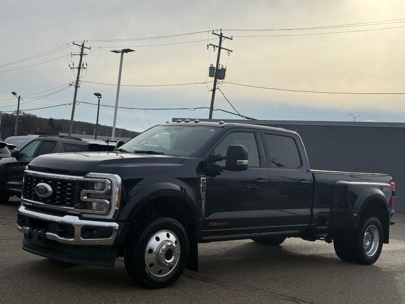 2023 Ford Super Duty F-450 DRW LARIAT 4WD Crew Cab 8' Box - 22999852 - 1