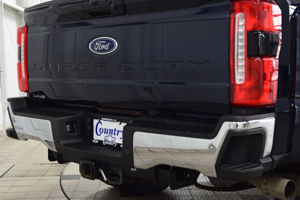 2023 Ford Super Duty F-450 DRW LARIAT 4WD Crew Cab 8' Box - 22999852 - 21
