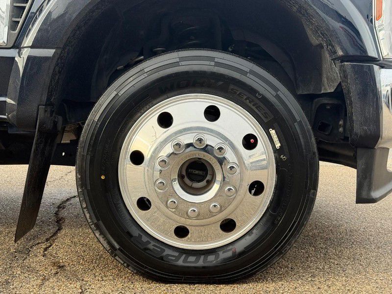 2023 Ford Super Duty F-450 DRW LARIAT 4WD Crew Cab 8' Box - 22999852 - 22