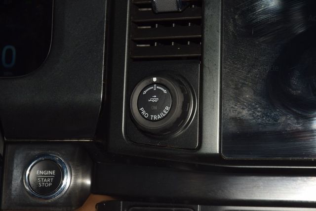 2023 Ford Super Duty F-450 DRW LARIAT 4WD Crew Cab 8' Box - 22999852 - 36