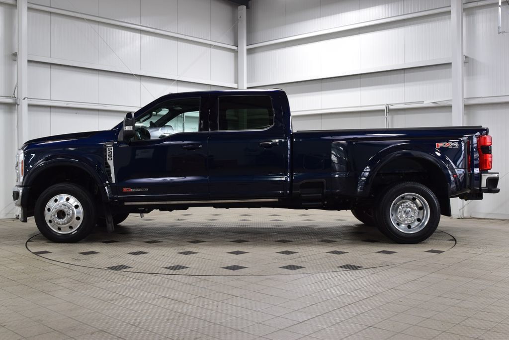 2023 Ford Super Duty F-450 DRW LARIAT 4WD Crew Cab 8' Box - 22999852 - 3