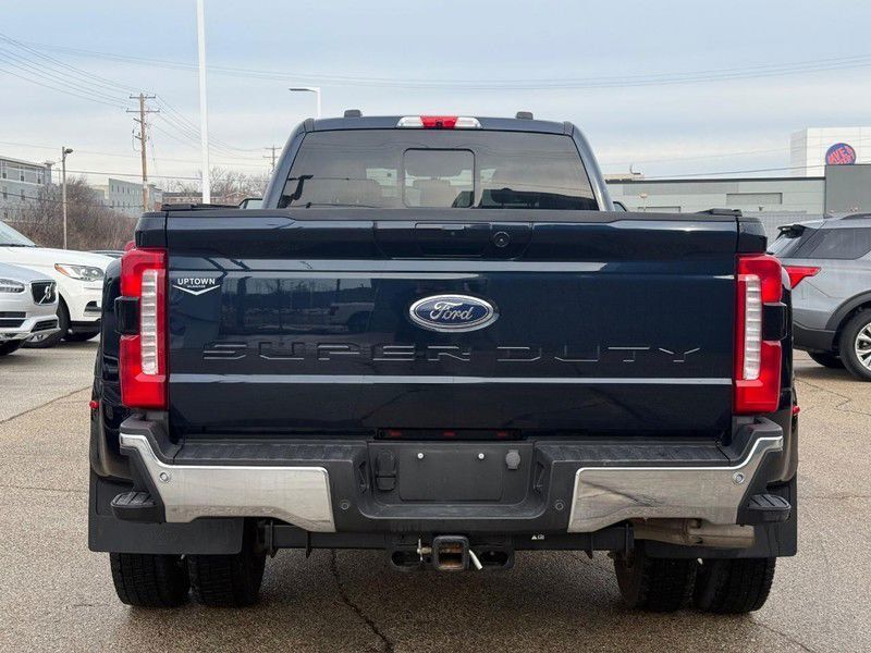 2023 Ford Super Duty F-450 DRW LARIAT 4WD Crew Cab 8' Box - 22999852 - 3