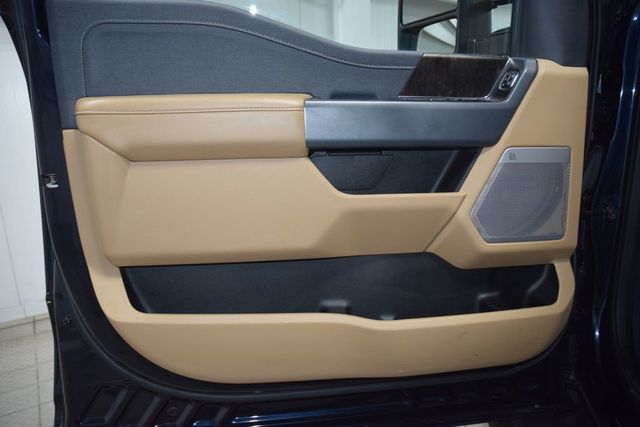 2023 Ford Super Duty F-450 DRW LARIAT 4WD Crew Cab 8' Box - 22999852 - 48