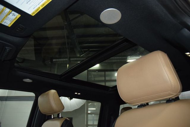 2023 Ford Super Duty F-450 DRW LARIAT 4WD Crew Cab 8' Box - 22999852 - 50