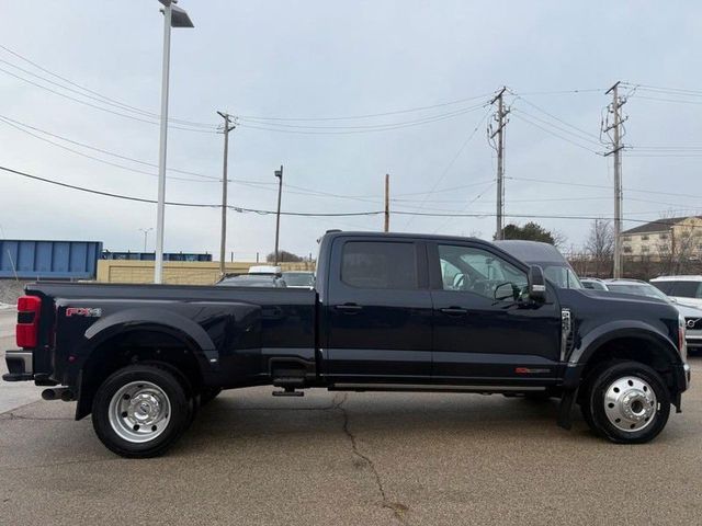 2023 Ford Super Duty F-450 DRW LARIAT 4WD Crew Cab 8' Box - 22999852 - 5