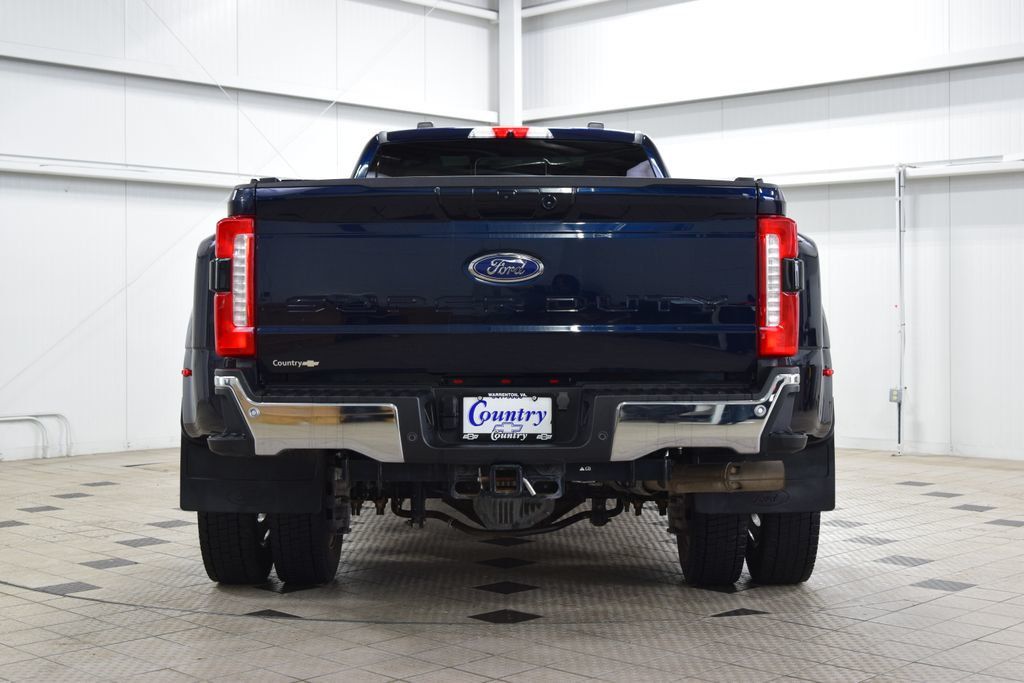 2023 Ford Super Duty F-450 DRW LARIAT 4WD Crew Cab 8' Box - 22999852 - 6