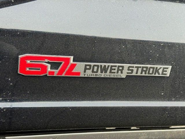 2023 Ford Super Duty F-450 DRW LARIAT 4WD Crew Cab 8' Box - 22999852 - 8