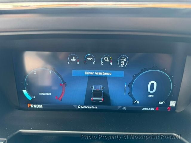 2023 Ford Super Duty F-450 DRW LARIAT 4WD Crew Cab 8' Box - 22813704 - 36