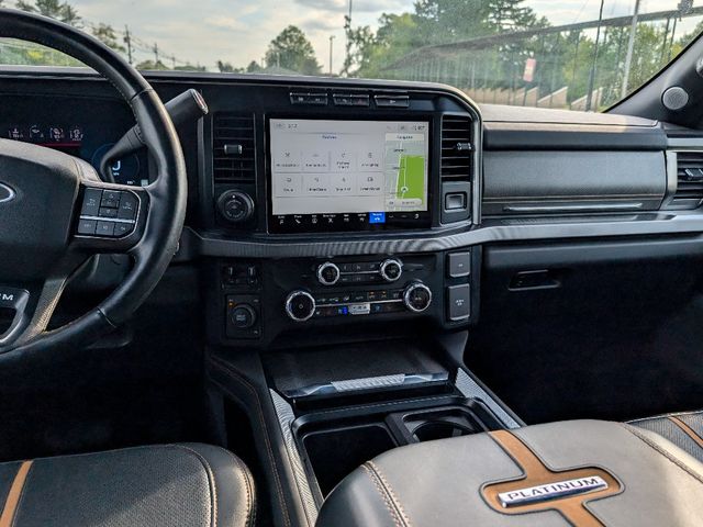 2023 Ford Super Duty F-450 DRW Platinum 4WD Crew Cab 8' Box - 23022320 - 19