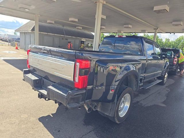 2023 Ford Super Duty F-450 DRW Platinum 4WD Crew Cab 8' Box - 23041866 - 3