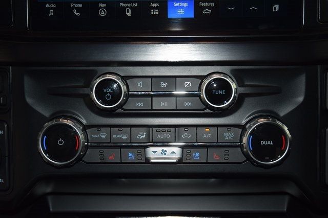 2023 Ford F-450 Lariat photo 17
