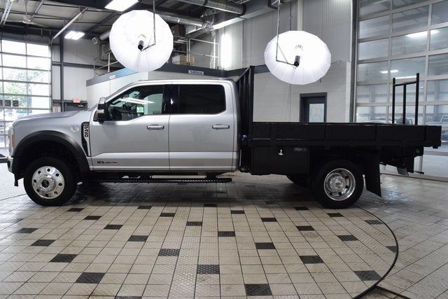 2023 Ford F-450 Lariat photo 3
