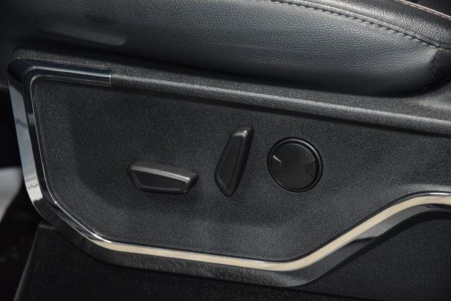 2023 Ford F-450 Lariat photo 25