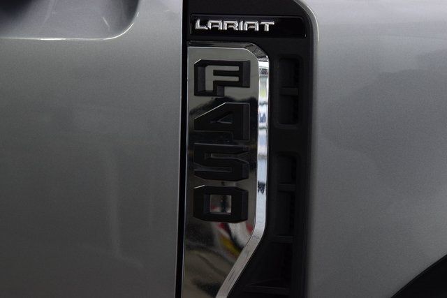 2023 Ford F-450 Lariat photo 8