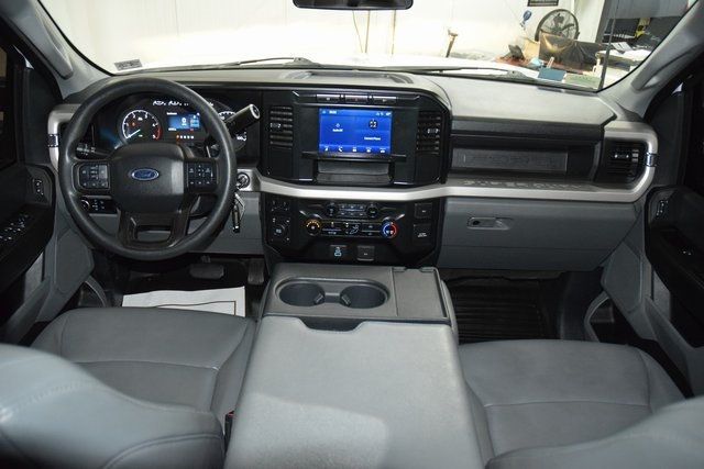 2023 Ford Super Duty F-550 DRW F550 CREW 4X4 * POWERSTROKE * 9' PLATFORM BED * 1 OWNER - 22942199 - 19