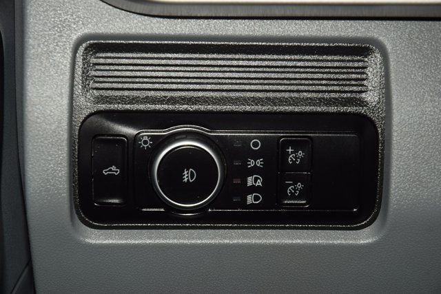 2023 Ford Super Duty F-550 DRW F550 CREW 4X4 * POWERSTROKE * 9' PLATFORM BED * 1 OWNER - 22942199 - 24