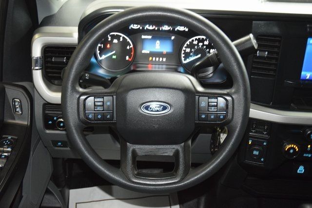 2023 Ford Super Duty F-550 DRW F550 CREW 4X4 * POWERSTROKE * 9' PLATFORM BED * 1 OWNER - 22942199 - 25