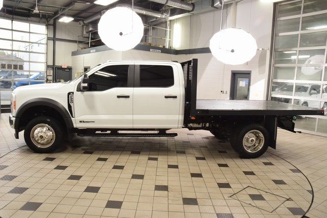 2023 Ford Super Duty F-550 DRW F550 CREW 4X4 * POWERSTROKE * 9' PLATFORM BED * 1 OWNER - 22942199 - 2