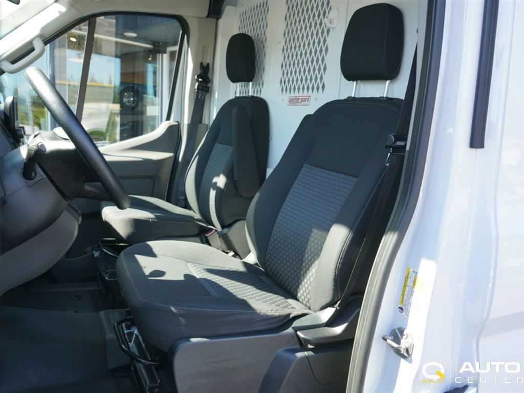 2023 Ford Transit Cargo Van T-250 130" Med Rf 9070 GVWR RWD - 22894757 - 10