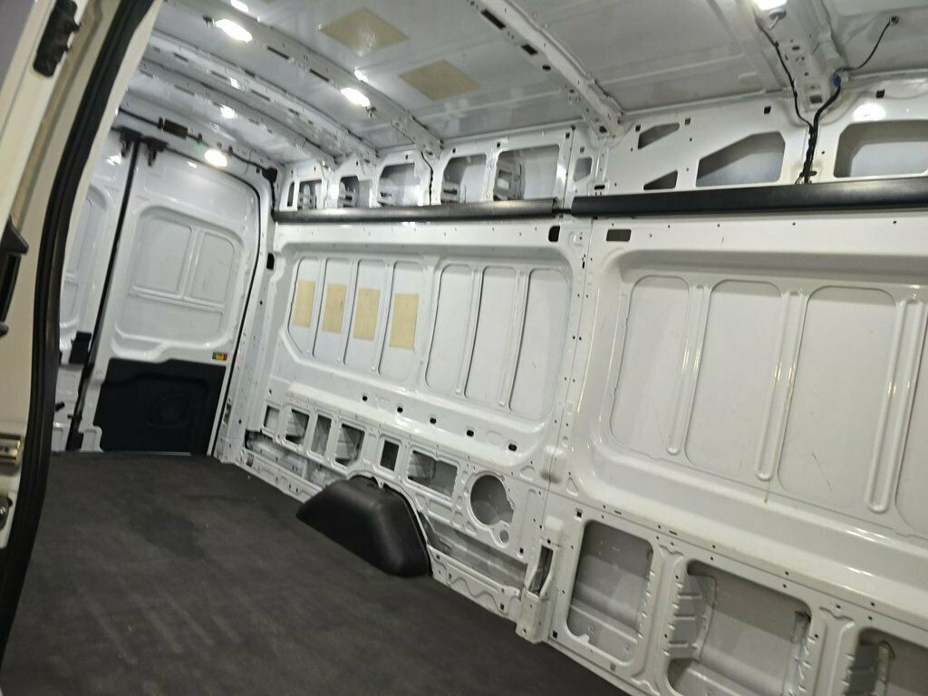 2023 Ford Transit Cargo Van photo 11