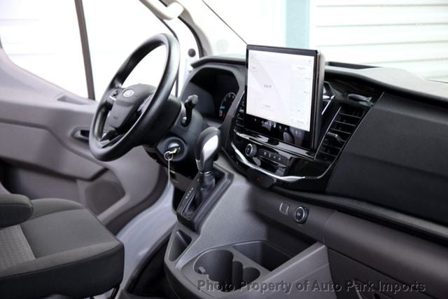 2023 Ford Transit Passenger Wagon T-350 148" Low Roof XLT RWD - 22955299 - 32