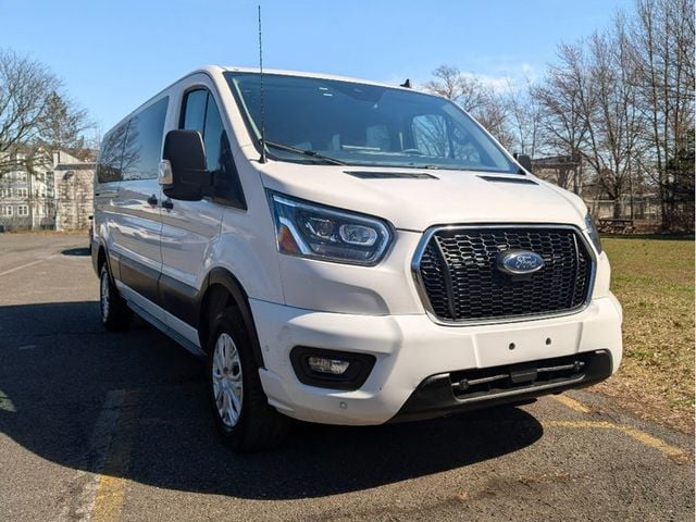 2023 Ford Transit Passenger Wagon T-350 148" Low Roof XLT RWD - 22998507 - 2