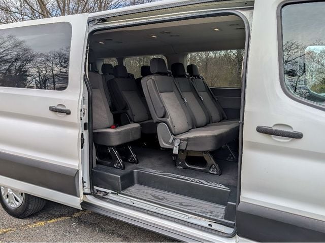 2023 Ford Transit Passenger Wagon T-350 148" Low Roof XLT RWD - 23009449 - 5