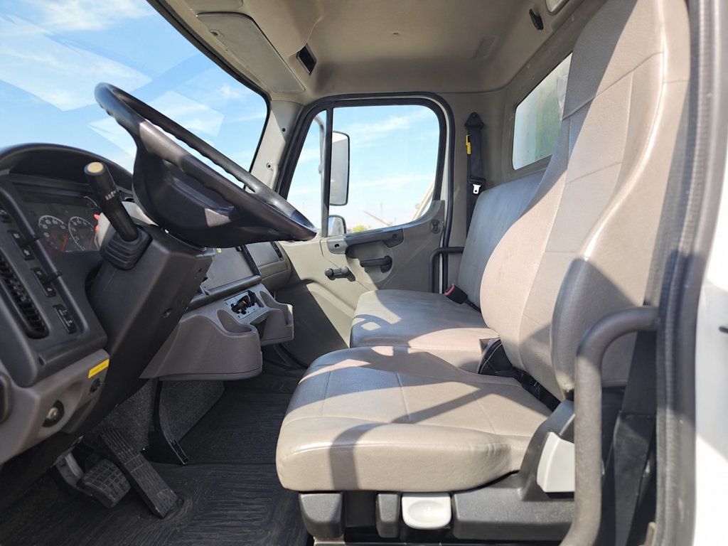 2023 Freightliner Business Class M2 106 w/ 26ft Dry Freight Moving Box Truck Non CDL - 23086647 - 3
