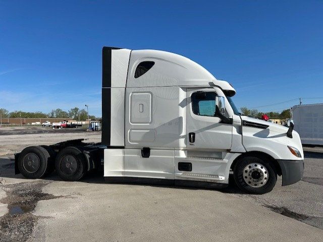 2023 Freightliner Cascadia 2023 FREIGHTLINER CASCADIA SLEEPER - 23023499 - 3