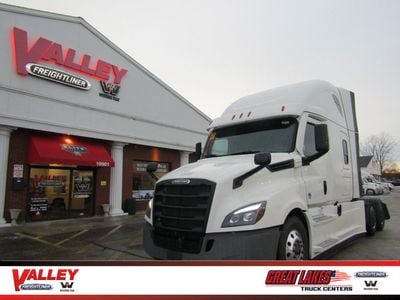 2023 Freightliner Cascadia 126