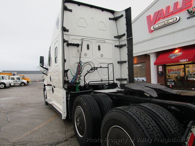 2023 Freightliner Cascadia 126  - 22963396 - 9